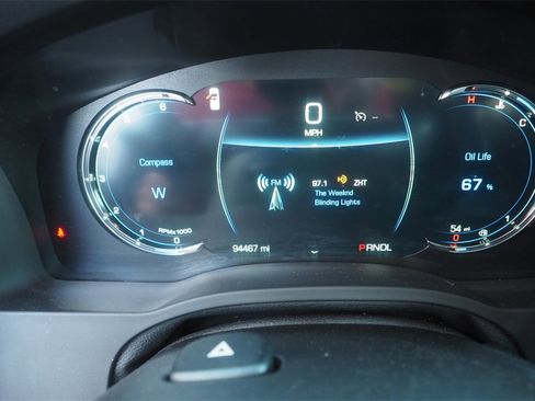 Used 2019 Cadillac Escalade ESV Premium Luxury image 16