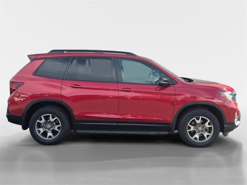 Certified 2022 Honda Passport TrailSport image 3