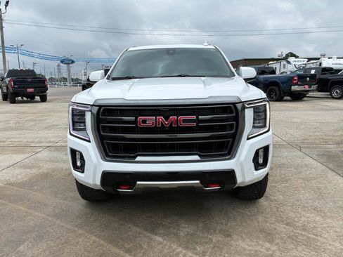 Used 2021 GMC Yukon AT4 w/ Rear Media and Nav Package AWD/4WD image 3