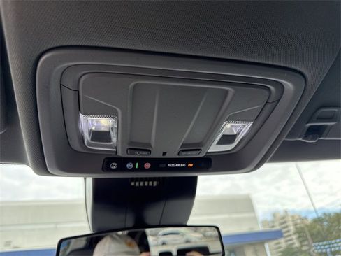 Used 2022 Chevrolet Silverado 1500 Custom image 26