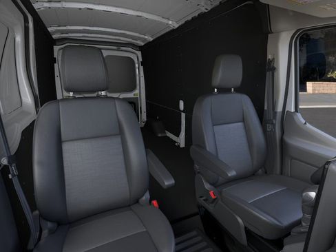 New 2026 Ford Transit 250 148 Medium Roof w/ Load Area Protection Package RWD image 10