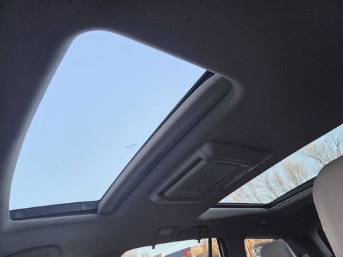 Used 2018 Honda Pilot Elite image 41