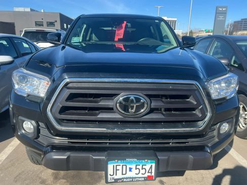 Used 2022 Toyota Tacoma SR5 image 3