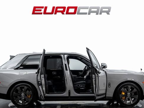 Used 2024 Rolls-Royce Cullinan image 8