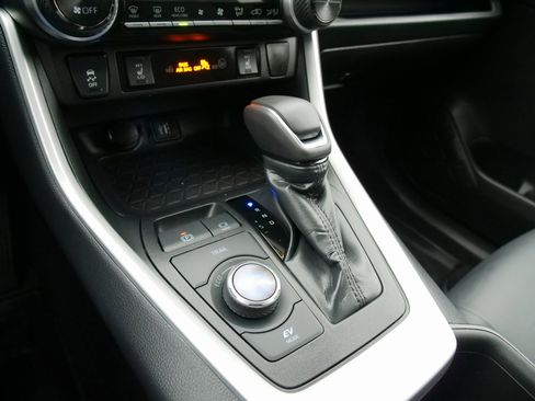 Used 2025 Toyota RAV4 XSE image 26