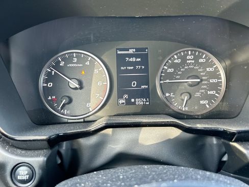 Used 2025 Subaru Outback AWD/4WD image 18