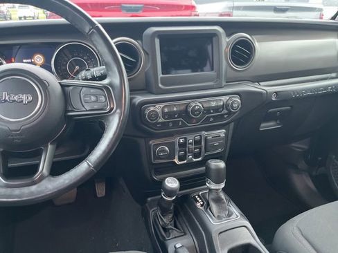 Used 2022 Jeep Wrangler Unlimited Sport AWD/4WD image 8