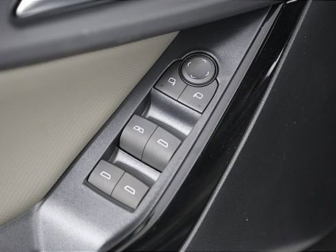 New 2026 Chevrolet Equinox LT w/ Convenience Package II image 13