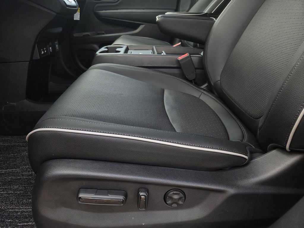 New 2026 Honda Odyssey Elite image 15