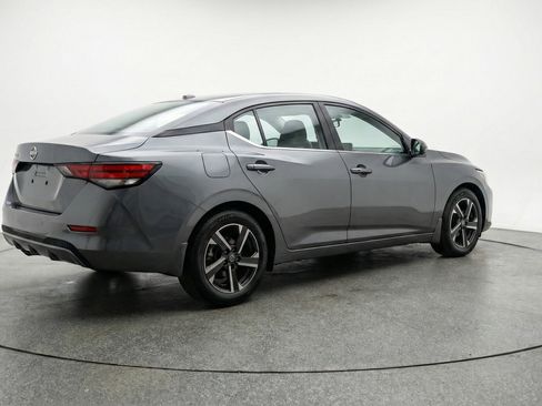 Used 2025 Nissan Sentra SV image 9
