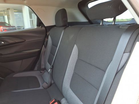 Used 2024 Chevrolet TrailBlazer LT w/ LT Cold Weather Package FWD image 13
