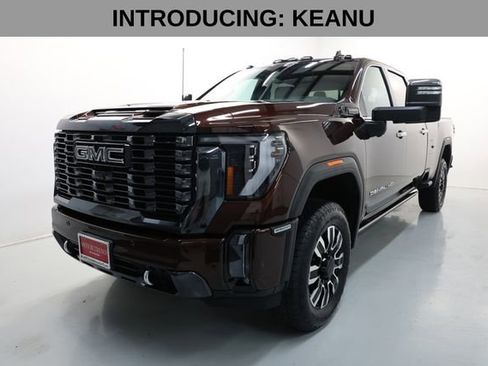 Used 2024 GMC Sierra 3500 Denali Ultimate AWD/4WD image 2