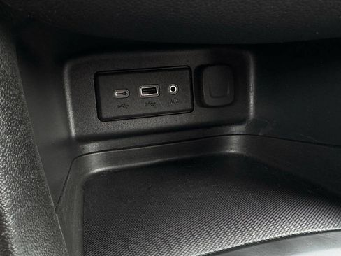 Used 2021 Chevrolet Equinox LT w/ Driver Convenience Package AWD/4WD image 31
