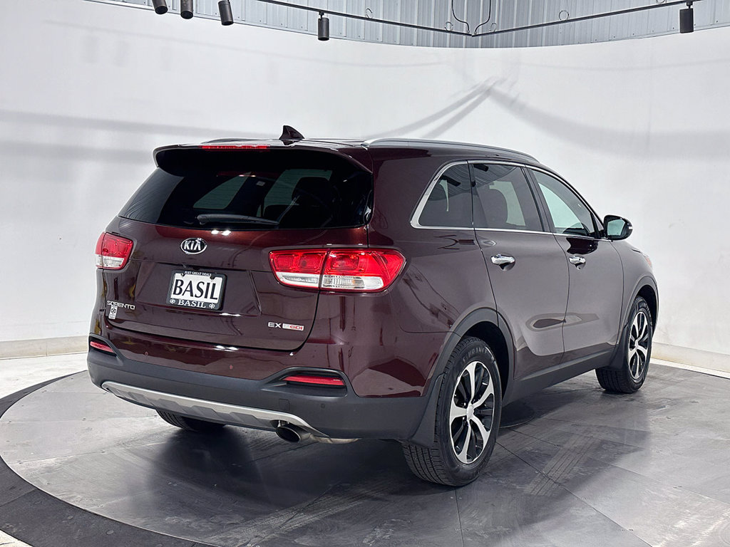 Used 2017 Kia Sorento EX FWD image 11