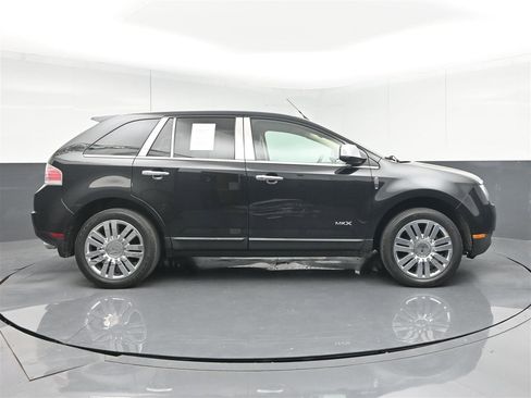 Used 2010 Lincoln MKX AWD image 4