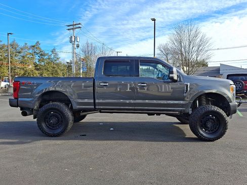 Certified 2018 Ford F250 Platinum w/ Platinum Ultimate Package image 4