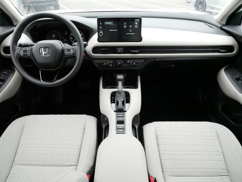 Certified 2026 Honda HR-V LX image 10