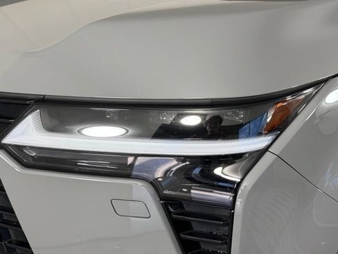 Used 2024 Lexus GX 550 AWD/4WD image 12