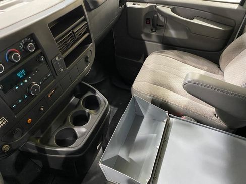 Used 2013 Chevrolet Express 1500 RWD image 11