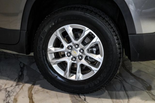 Used 2020 Chevrolet Traverse LT FWD image 53