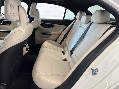 Used 2023 Mercedes-Benz C 300 4MATIC Sedan image 32