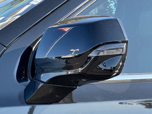 Used 2022 Chevrolet Tahoe LT w/ Luxury Package image 49