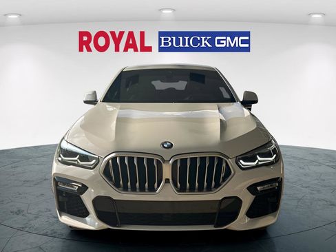 Used 2021 BMW X6 sDrive40i w/ M Sport Package image 2