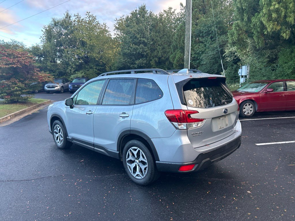 Certified 2023 Subaru Forester Premium AWD/4WD image 6