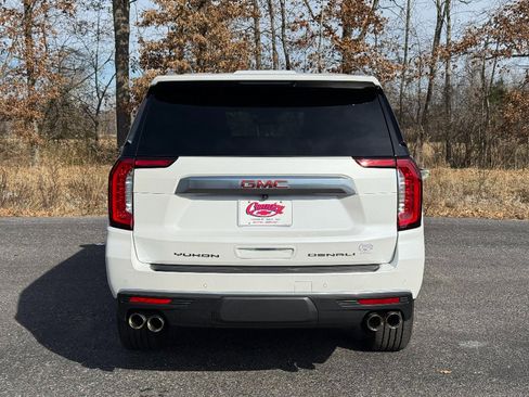 Used 2024 GMC Yukon XL Denali image 6