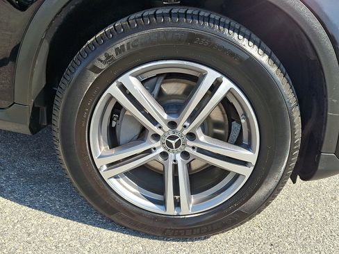 Used 2021 Mercedes-Benz GLC 300 4MATIC w/ Premium Package image 8
