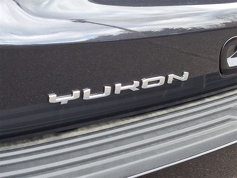 New 2026 GMC Yukon XL Denali w/ Sun & Power Step Package image 18