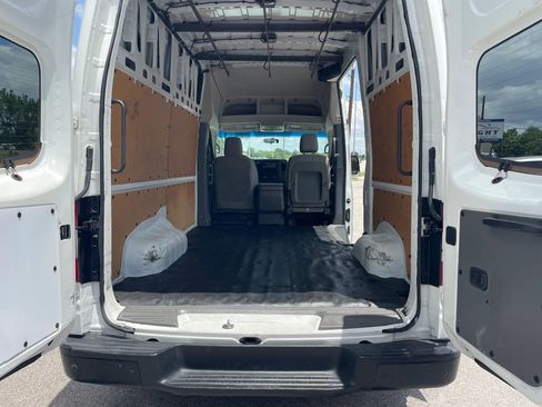 Used 2020 Nissan NV 2500 SV w/ Back Door Glass Package RWD image 14