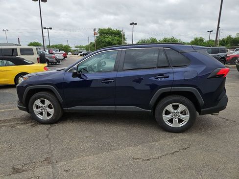 Used 2020 Toyota RAV4 XLE w/ All Weather Liner Package AWD/4WD image 6