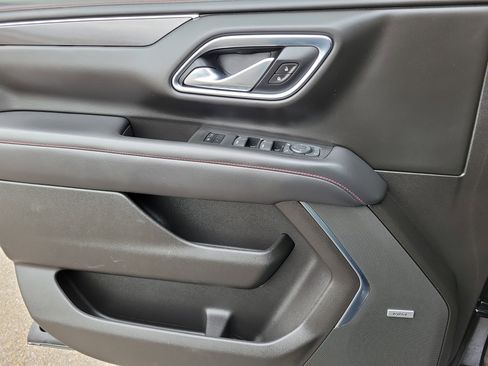 Used 2021 Chevrolet Tahoe RST w/ Luxury Package image 22