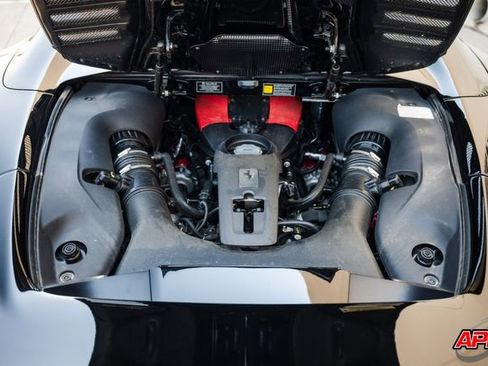 Used 2022 Ferrari F8 Tributo image 93