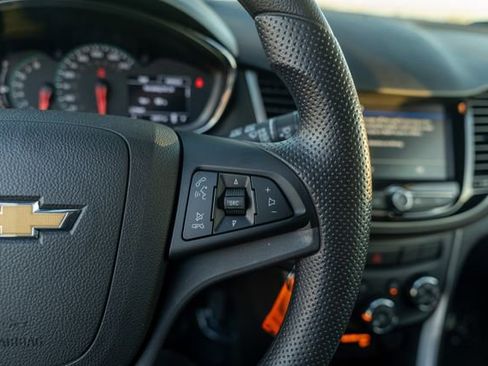 Used 2020 Chevrolet Trax LT image 23