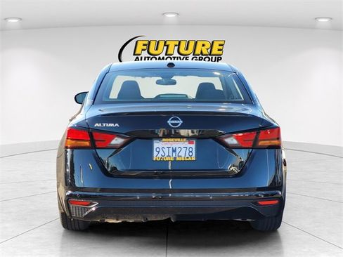 Certified 2025 Nissan Altima 2.5 S image 8