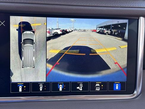 Used 2022 GMC Yukon XL Denali image 27