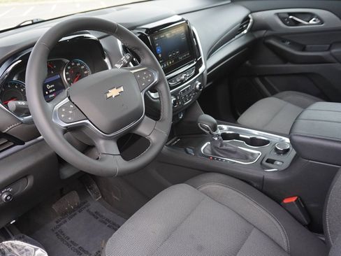 Used 2023 Chevrolet Traverse LT w/ LPO, Floor Liner Package image 31