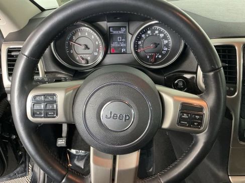 Used 2013 Jeep Grand Cherokee Laredo AWD/4WD image 16