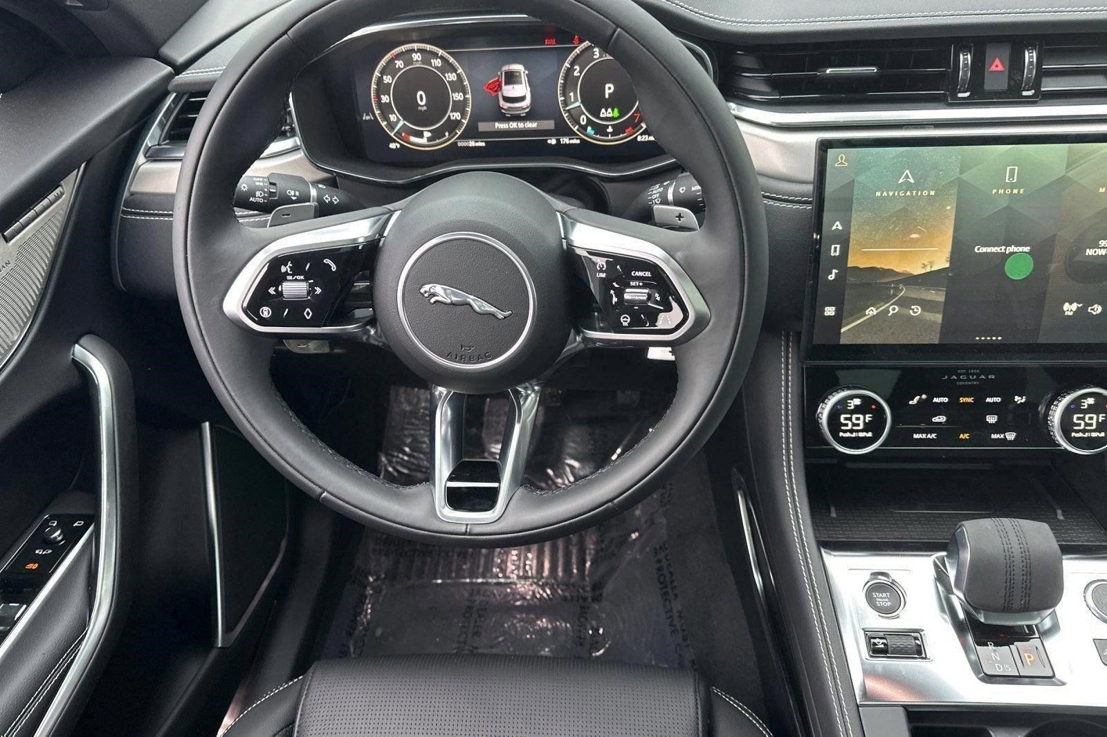 New 2025 Jaguar F-PACE R-Dynamic S AWD/4WD image 4