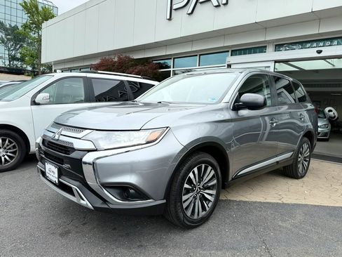 Used 2020 Mitsubishi Outlander ES AWD/4WD image 3