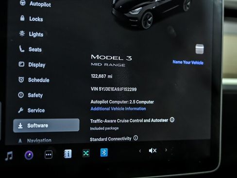 Used 2018 Tesla Model 3 Mid Range RWD image 31