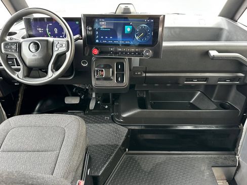 Used 2023 Chevrolet Brightdrop 600 w/ Active Safety Package 2 AWD/4WD image 14