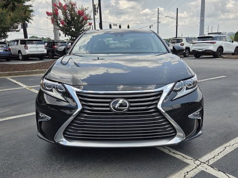 Used 2016 Lexus ES 350 w/ Luxury Package w/Wood Trim FWD image 2
