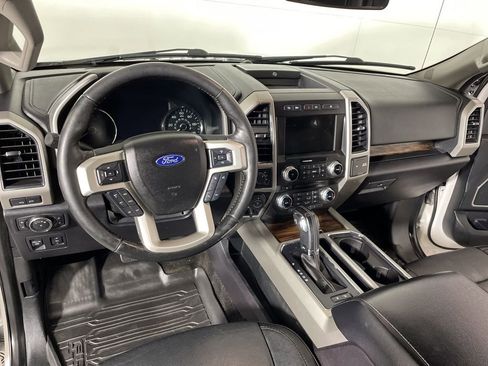 Used 2018 Ford F150 Lariat w/ Equipment Group 502A Luxury image 8