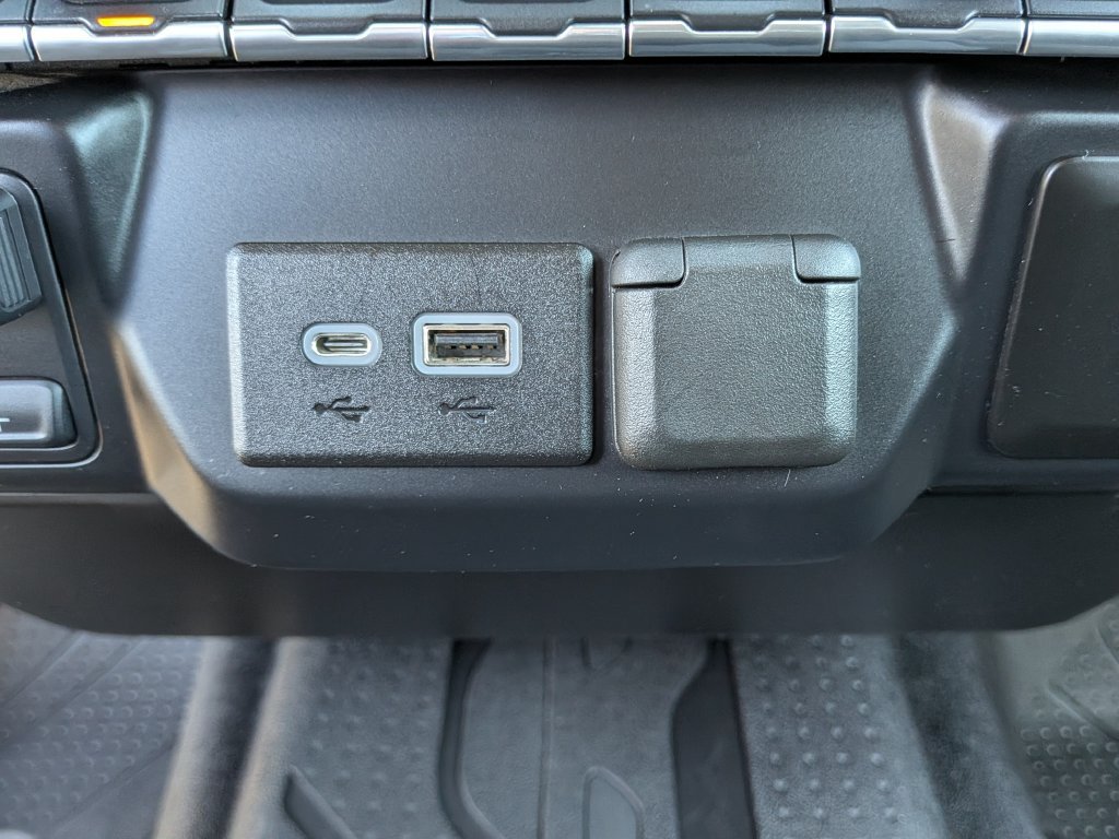 Used 2019 Chevrolet Silverado 1500 LT w/ All-Star Edition AWD/4WD image 22