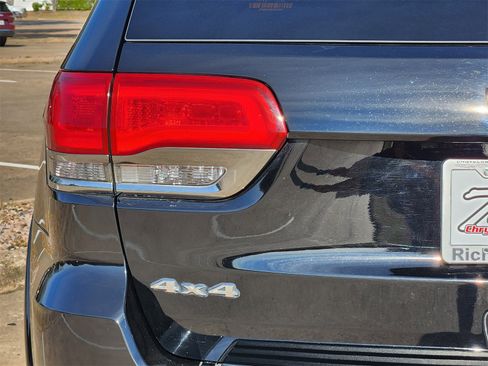 Used 2018 Jeep Grand Cherokee Overland image 9