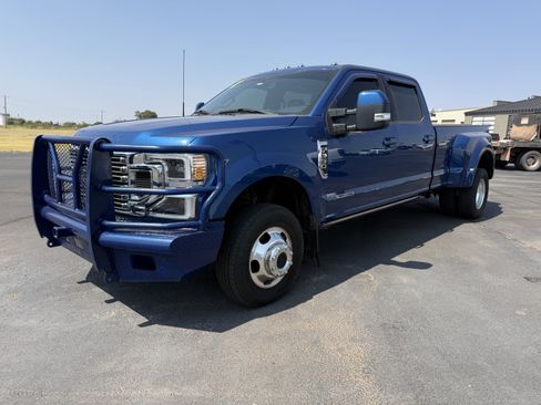 Used 2022 Ford F350 Lariat w/ Lariat Ultimate Package AWD/4WD image 1