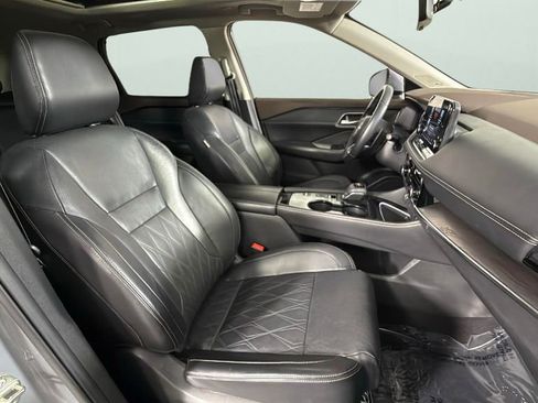 Used 2022 Nissan Rogue Platinum w/ Head-Up Display Package image 33